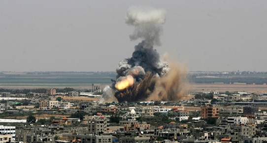 İsrail, Gazze'de Kassam Tugaylarını vurdu!