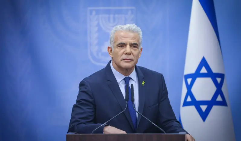 Lapid: Netanyahu İsrail için bir tehlike için bir tehlike