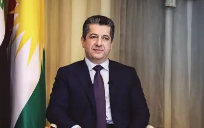 Xurmallılar Başbakan Barzani’ye Hewraman’ın tarihi kıyafetlerinden "Kulebal”ı hediye etti