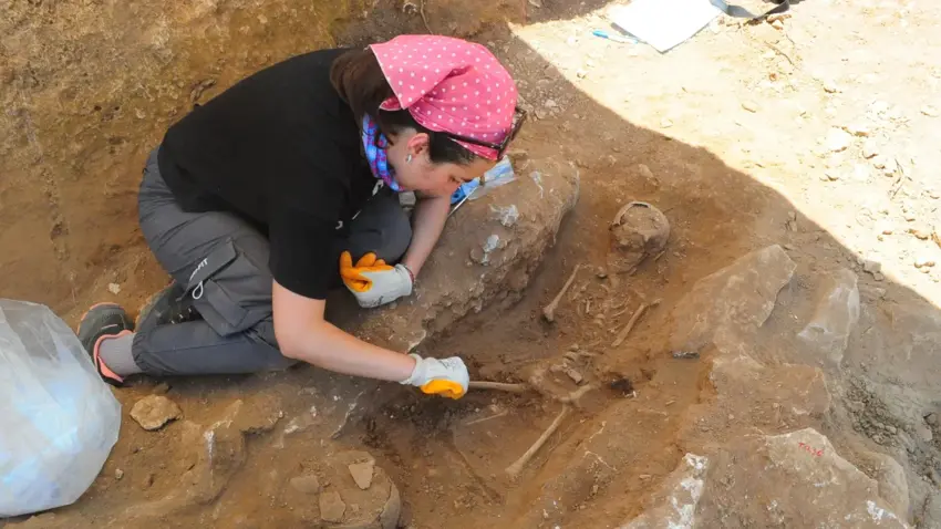Diyarbakır | Arkeolojik kazı alanında bulunan gömülü çocuk sayısı 60'a yükseldi